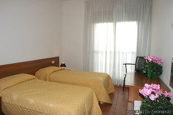 Hotel Indicatore Campi Bisenzio Pokoj fotografie